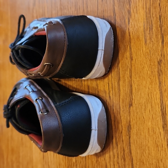 Cherry PoPo Boat Shoes Size 2 - Picture 3 of 9